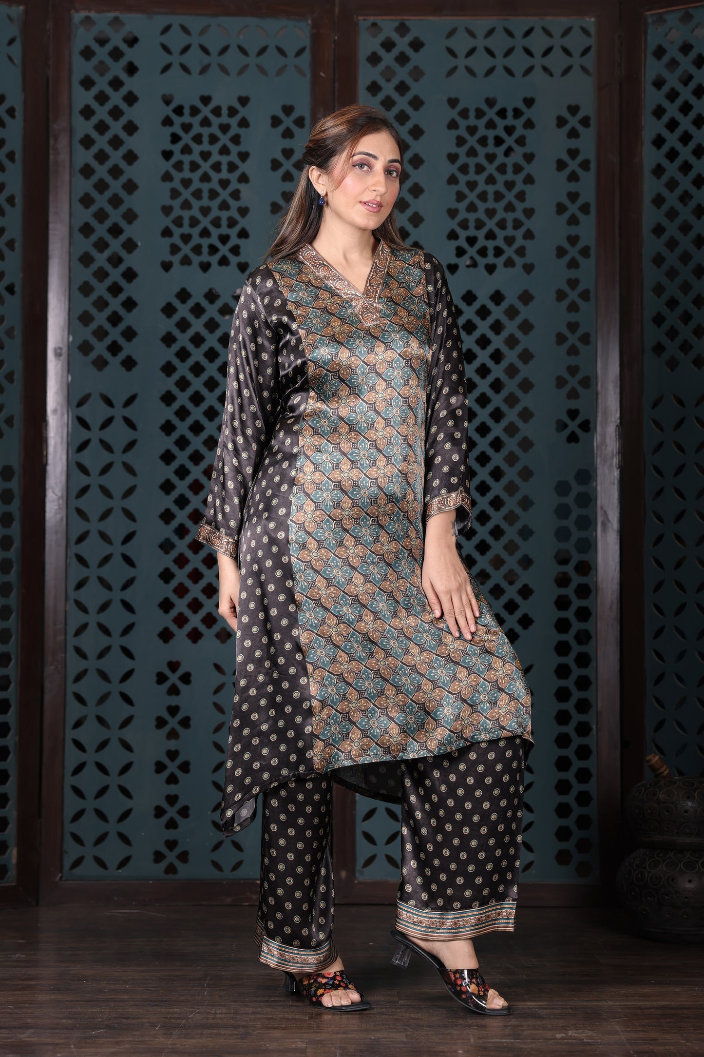 Black & Beige Ethnic Printed Kurta Set
