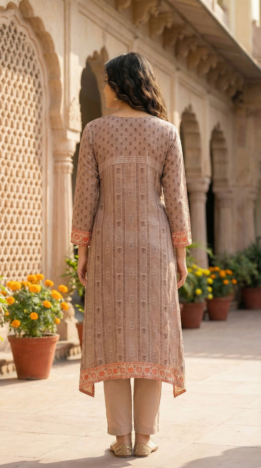 Vertical Floral Print Kurta Set with Charm Accents