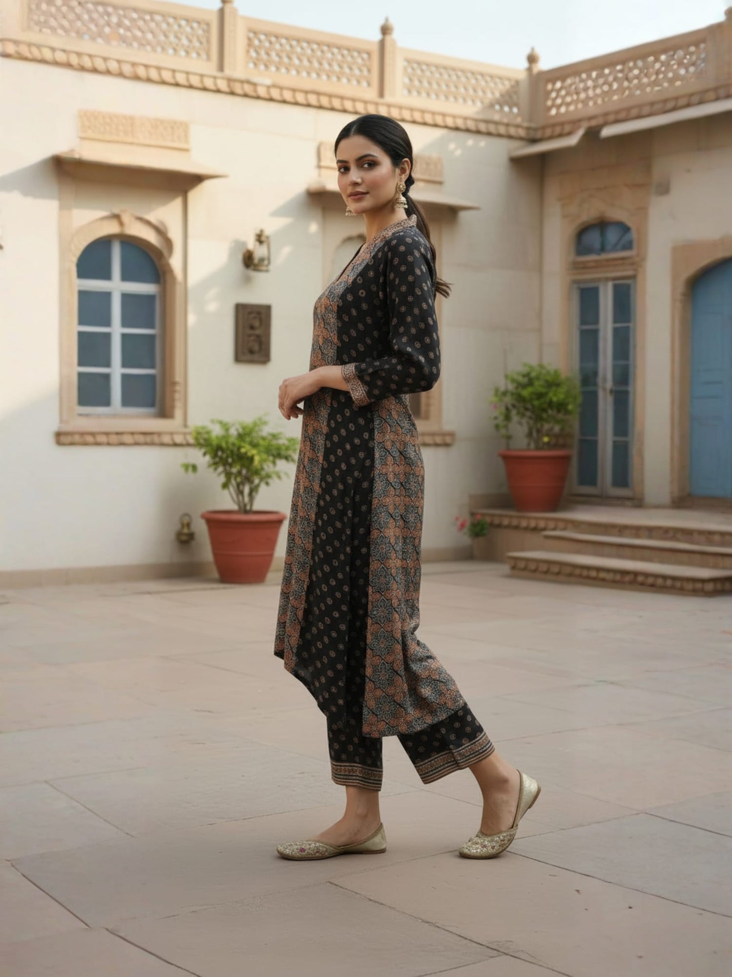 Black & Beige Ethnic Printed Kurta Set