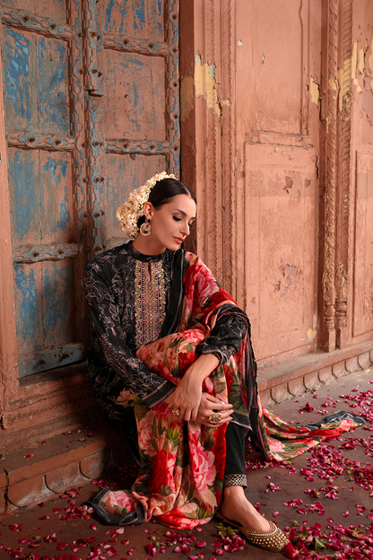Black Heavy Organza Chikankari Grid & Jacquard Butti Suit Set with Banarasi Floral Dupatta - 3 Piece