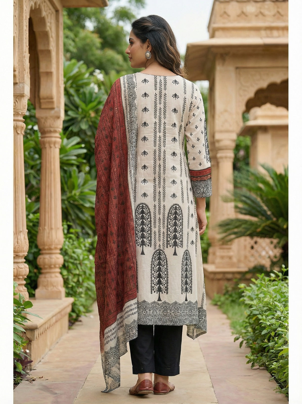 Mirror Yoke Cotton Set – Red & Black Buta Print