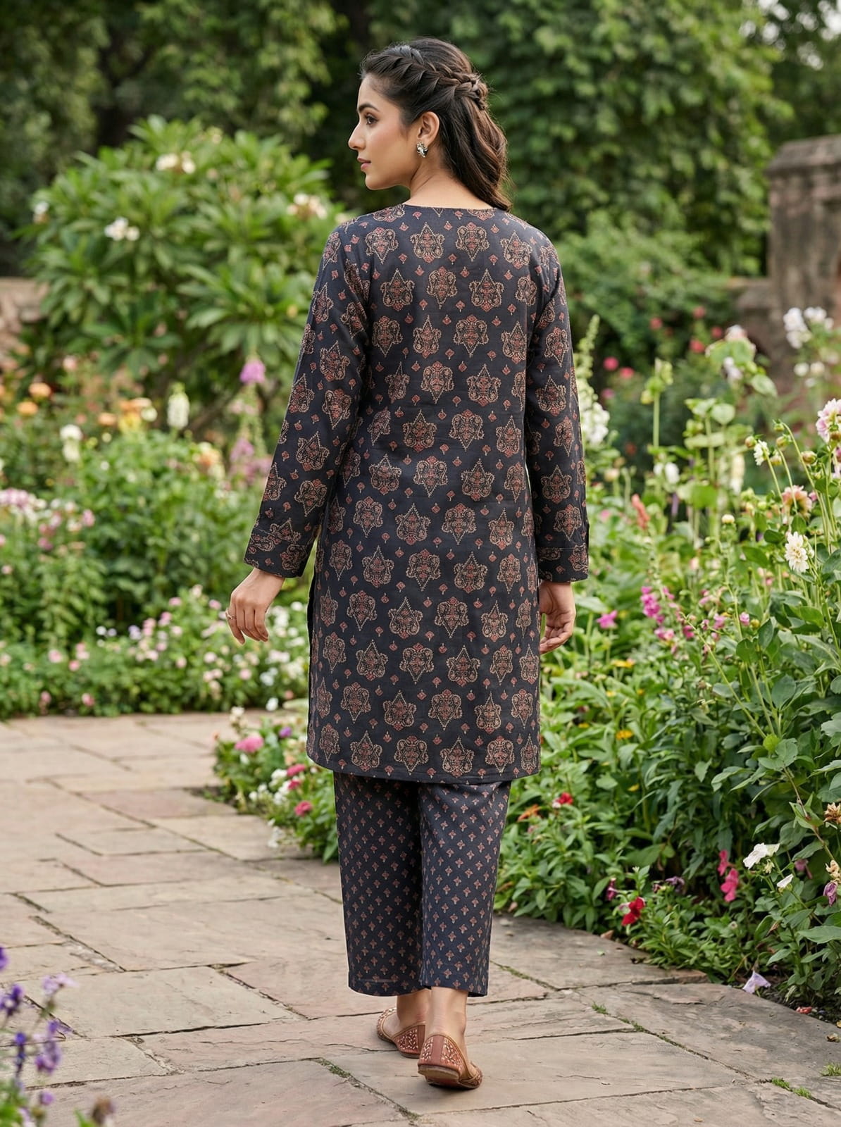 Pure Linen Silk Kurta Set - Geometric Print